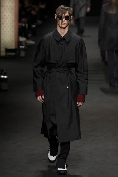 Look 9